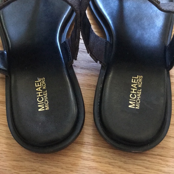 Michael Kors Monogram Sandals Sz 9.5 - Picture 3 of 15